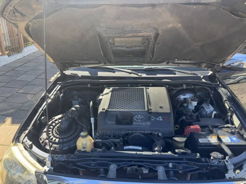 TOYOTA - HILUX - 2007/2007 - Preta - Sob Consulta