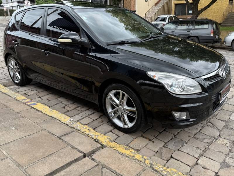 HYUNDAI - I30 - 2010/2010 - Preta - Sob Consulta