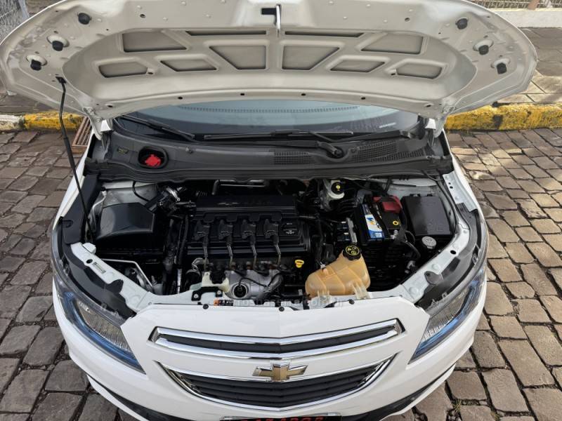CHEVROLET - PRISMA - 2013/2014 - Branca - Sob Consulta