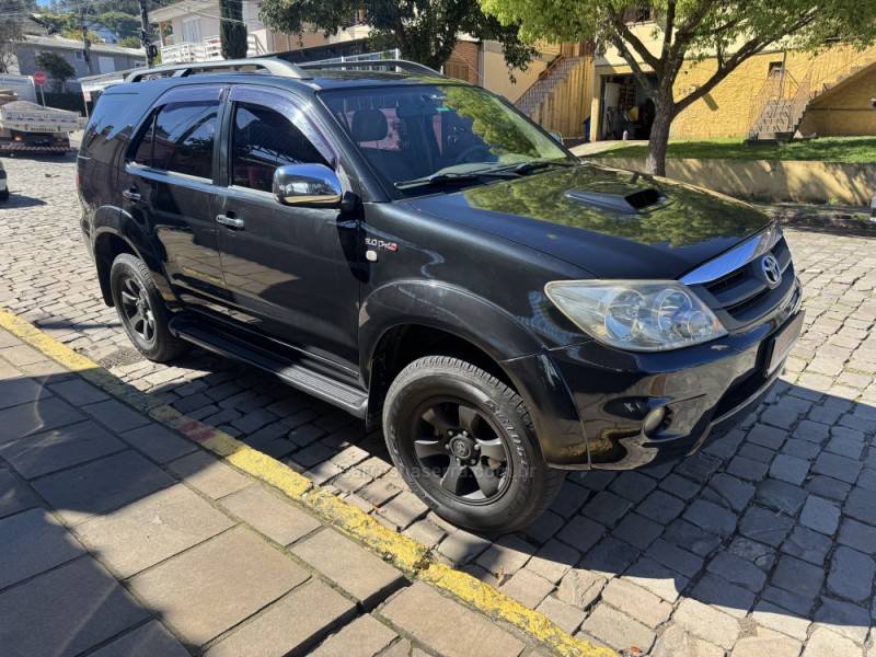 TOYOTA - HILUX - 2007/2007 - Preta - Sob Consulta