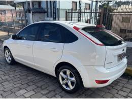 FORD - FOCUS - 2012/2013 - Branca - Sob Consulta